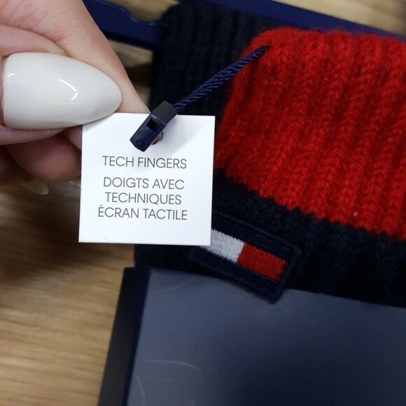 TOMMY HILFIGER Mens Navy Red Beanie Hat Gloves Scarf 3-Piece Set Flag Logo $88 - Picture 4 of 5